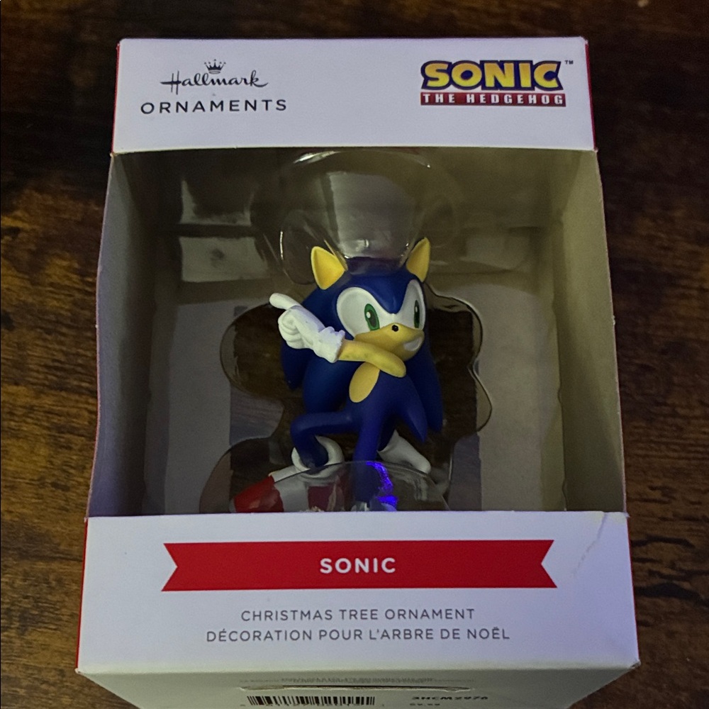 Hallmark Sonic the Hedgehog Ornament - Blue and Yellow